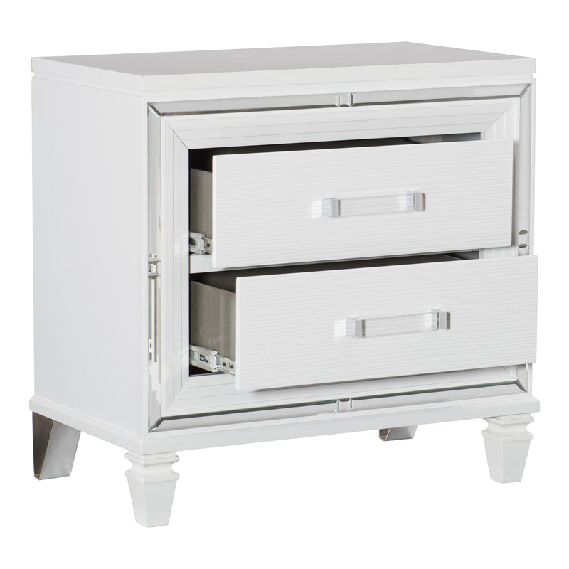 Tamsin White LED Upholstered Storage Platform Bedroom Set - Lara FurnitureBedroom Set