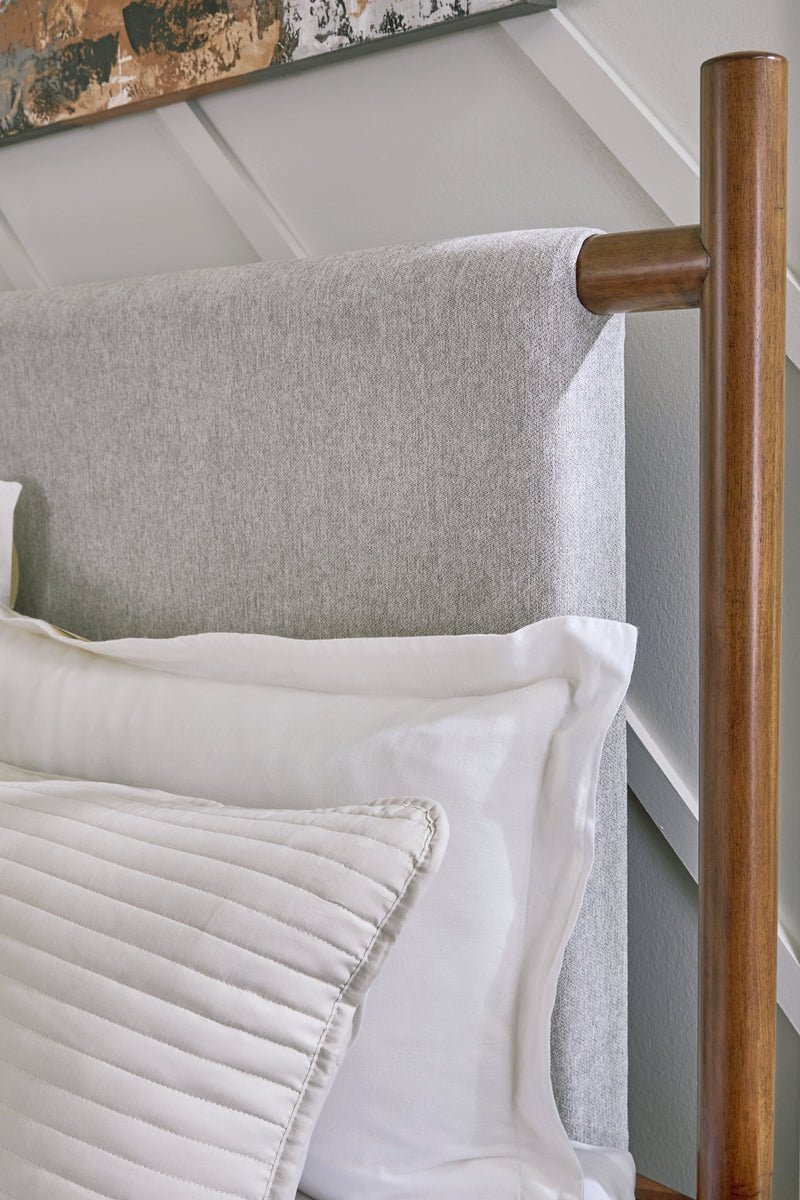 Lyncott Brown King Upholstered Bed with Mirrored Dresser from Ashley - Lara Furniture