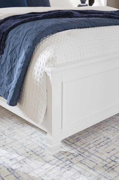 Fortman White Queen Panel Bed