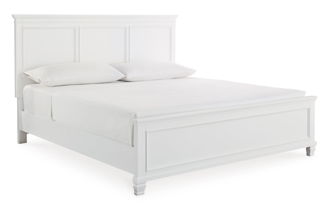 Fortman White King Panel Bed