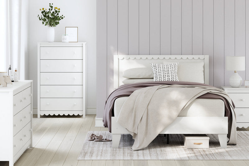 Hallityn White Full Panel Platform Bed from Ashley - Lara Furniture