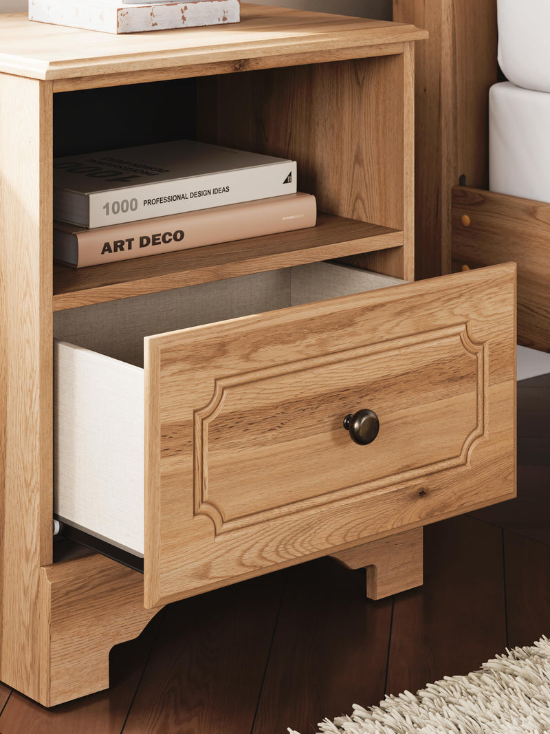 Aleaport King Panel Bed with Dresser and Nightstand in Warm Brown - PKG022658