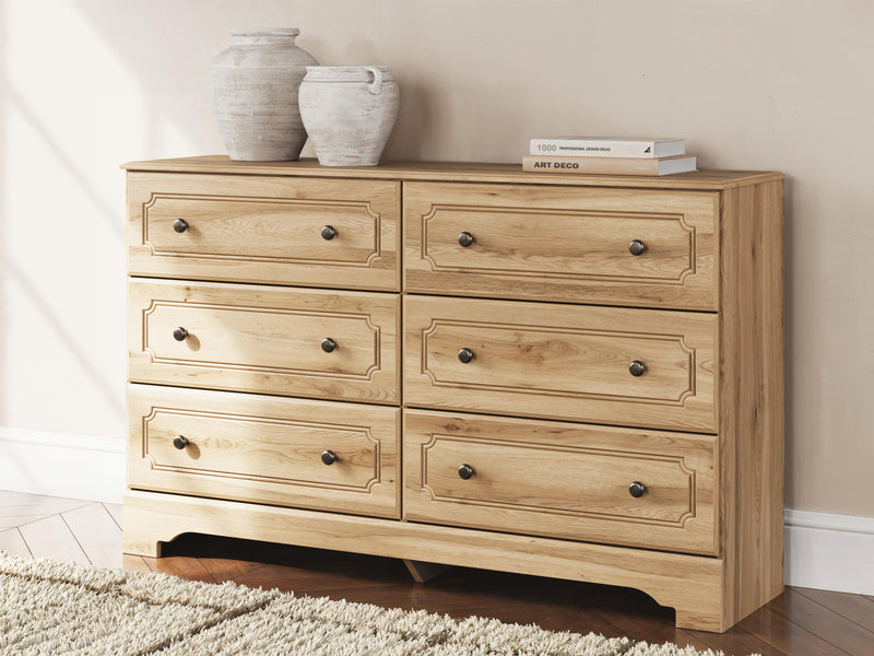 Aleaport Queen Panel Bed with Dresser and Nightstand in Warm Brown - PKG022650
