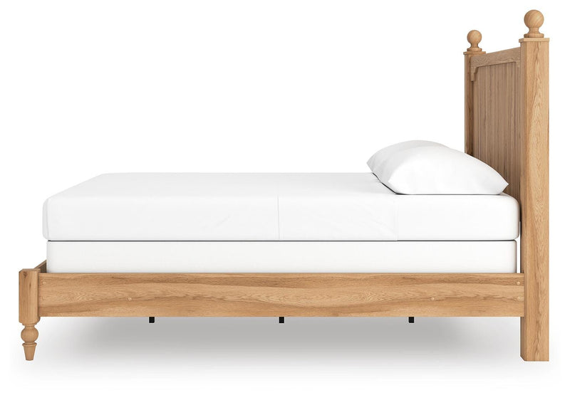 Aleaport Queen Panel Bed with Dresser in Warm Brown - PKG022649