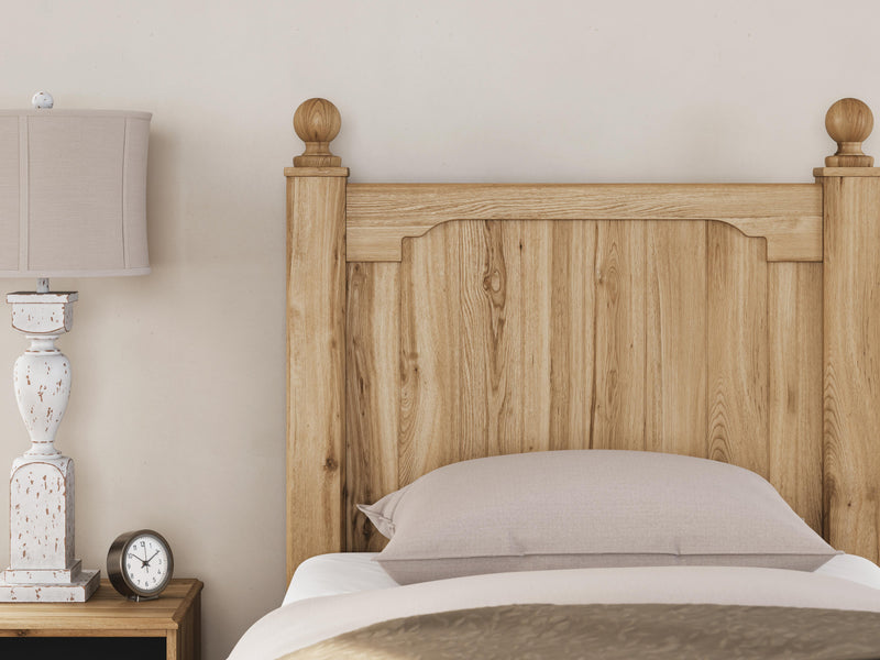 Aleaport Twin Panel Bed with Dresser in Warm Brown - PKG022633