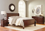 Alisdair Queen Sleigh Bed with Mirrored Dresser and Chest in Reddish Brown - PKG004962