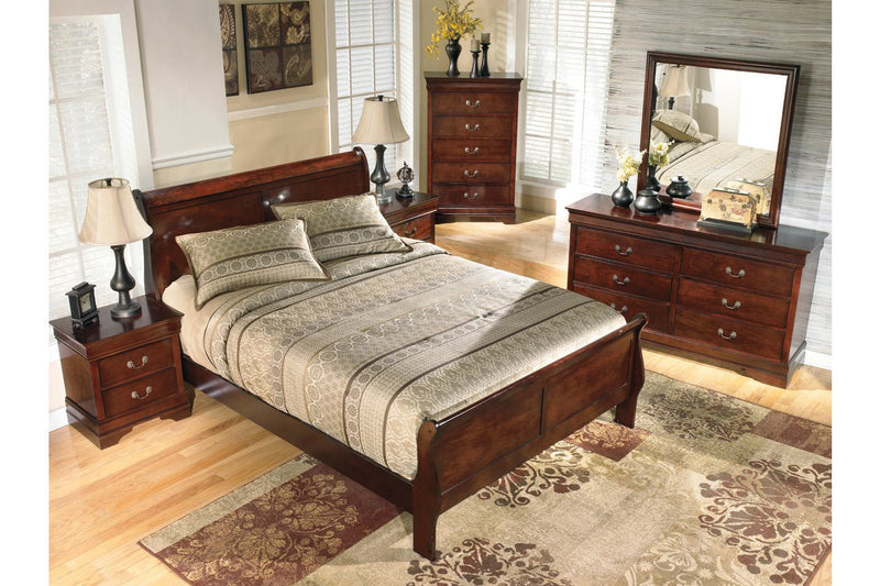 Alisdair Reddish Brown Queen Sleigh Bed - Lara FurnitureQueen Bed