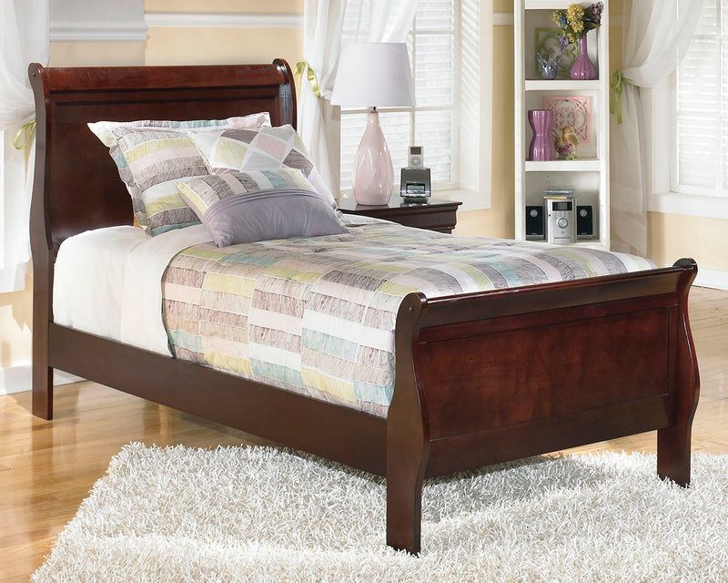 Alisdair Twin Sleigh Bed with Mattress in Reddish Brown - PKG000502