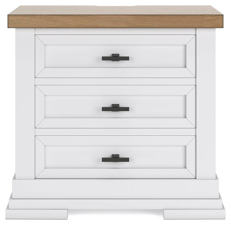 Ashbryn King Panel Storage Bed, Dresser and 2 Nightstands in White/Natural - PKG016971