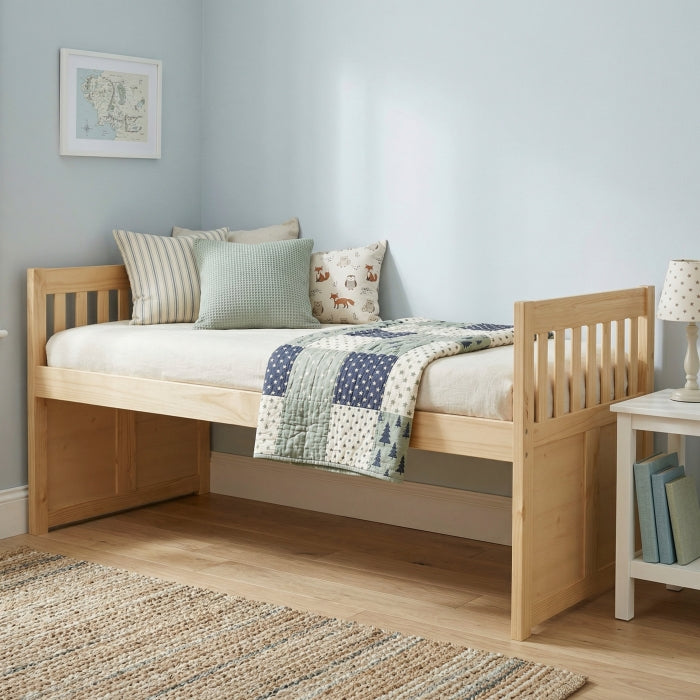 B2043PR-1* (2) Twin/Twin Trundle Bed - B2043PR-1*