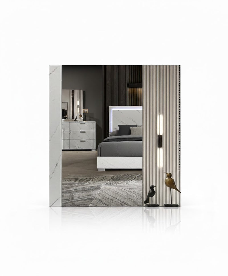 Bella Mirror