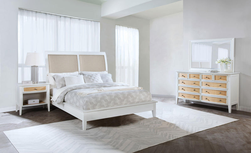 Bexhill 4-piece California King Bedroom Set White - 223471KW-S4
