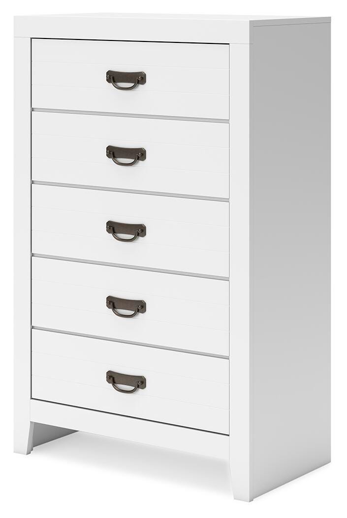 Binterglen White Full Panel Bed, Dresser, Chest and Nightstand - B427B17