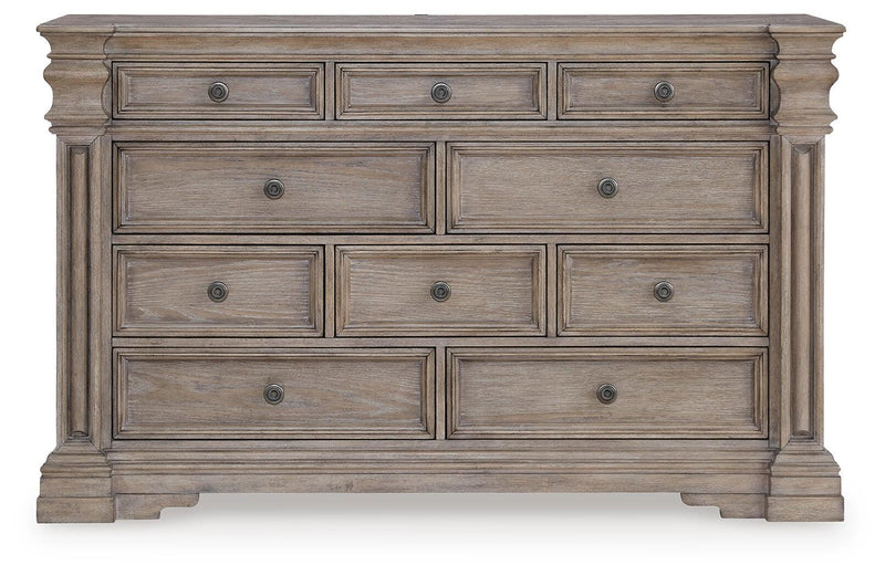 Blairhurst California King Panel Bed, Dresser and 2 Nightstands in Light Grayish Brown - PKG017007