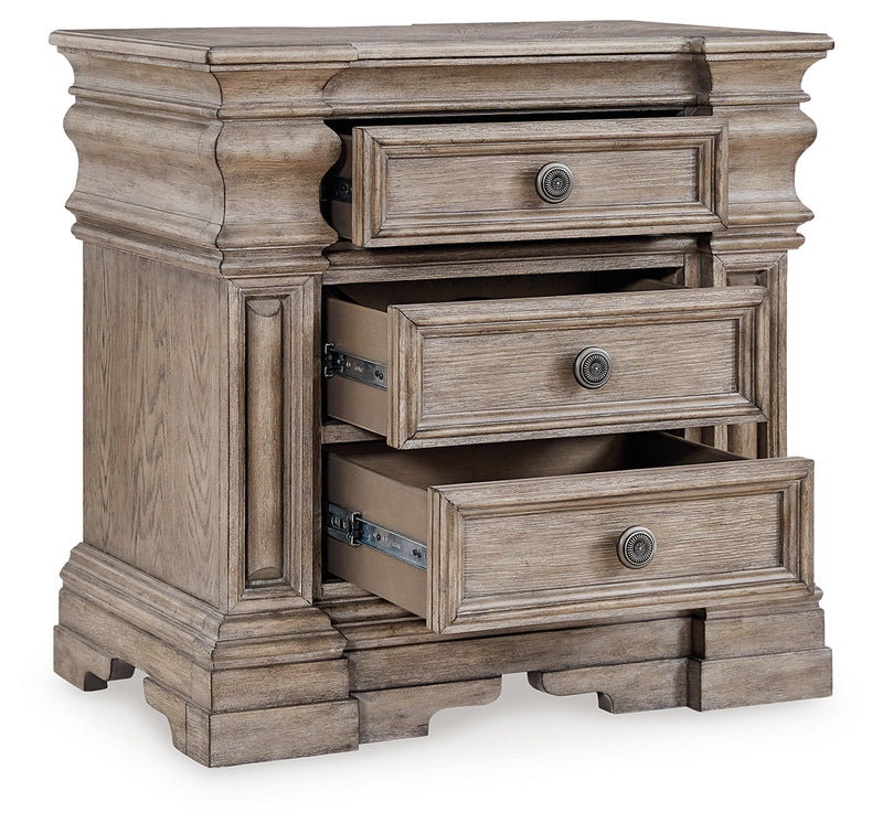 Blairhurst King Panel Bed with Mirrored Dresser, Chest and Nightstand in Light Grayish Brown from Ashley - Lara Furniture