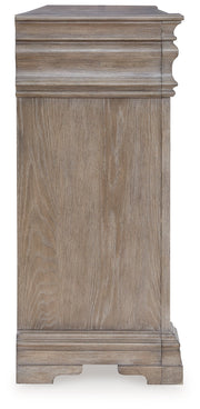 Blairhurst Light Grayish Brown Dresser - B916-31
