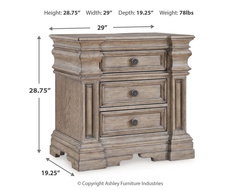 Blairhurst Queen Panel Bed. Dresser, Mirror, 2 Chests and 2 Nightstands - B916B13
