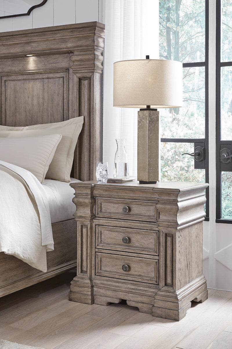 Blairhurst Queen Panel Bed, Dresser, Mirror, 2 Chests and Nightstand - B916B12