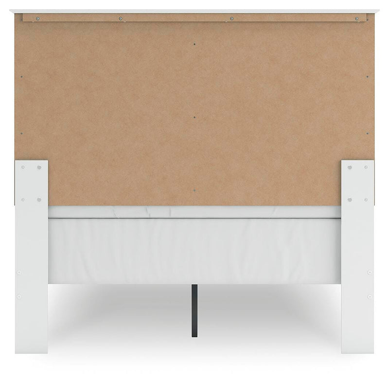 Bostwick Shoals White Full Panel Bed, Dresser, Mirror, Chest, and 2 Nightstands - B139B62
