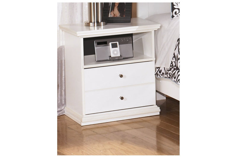 Bostwick Shoals White Nightstand - Lara FurnitureNightstand