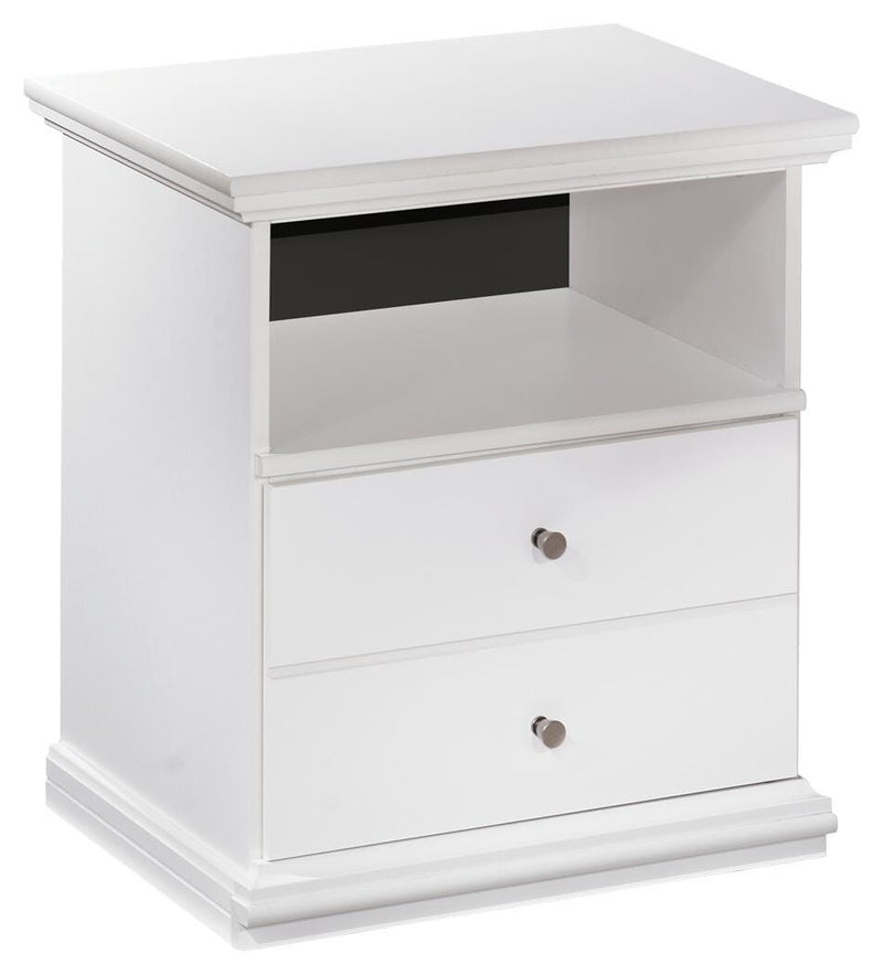 Bostwick Shoals White Queen Panel Bed, Chest and 2 Nightstands - B139B59