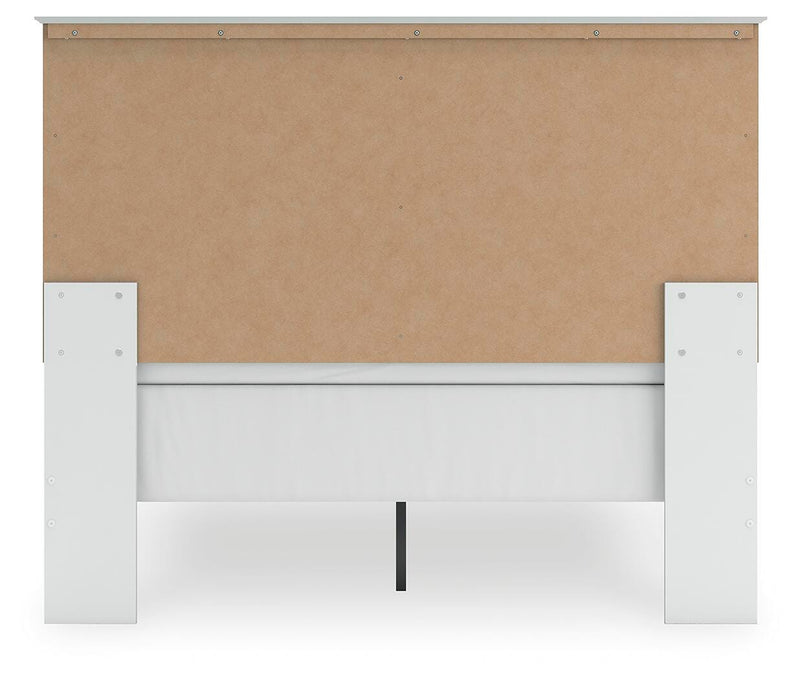 Bostwick Shoals White Queen Panel Bed, Chest and 2 Nightstands - B139B59