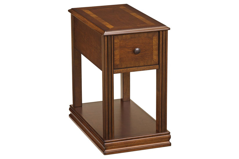 Breegin Brown Chairside End Table - Lara FurnitureEnd Table Chair Side