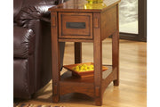 Breegin Brown Chairside End Table - Lara FurnitureEnd Table Chair Side