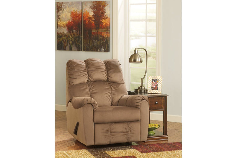 Breegin Brown Chairside End Table - Lara FurnitureEnd Table Chair Side