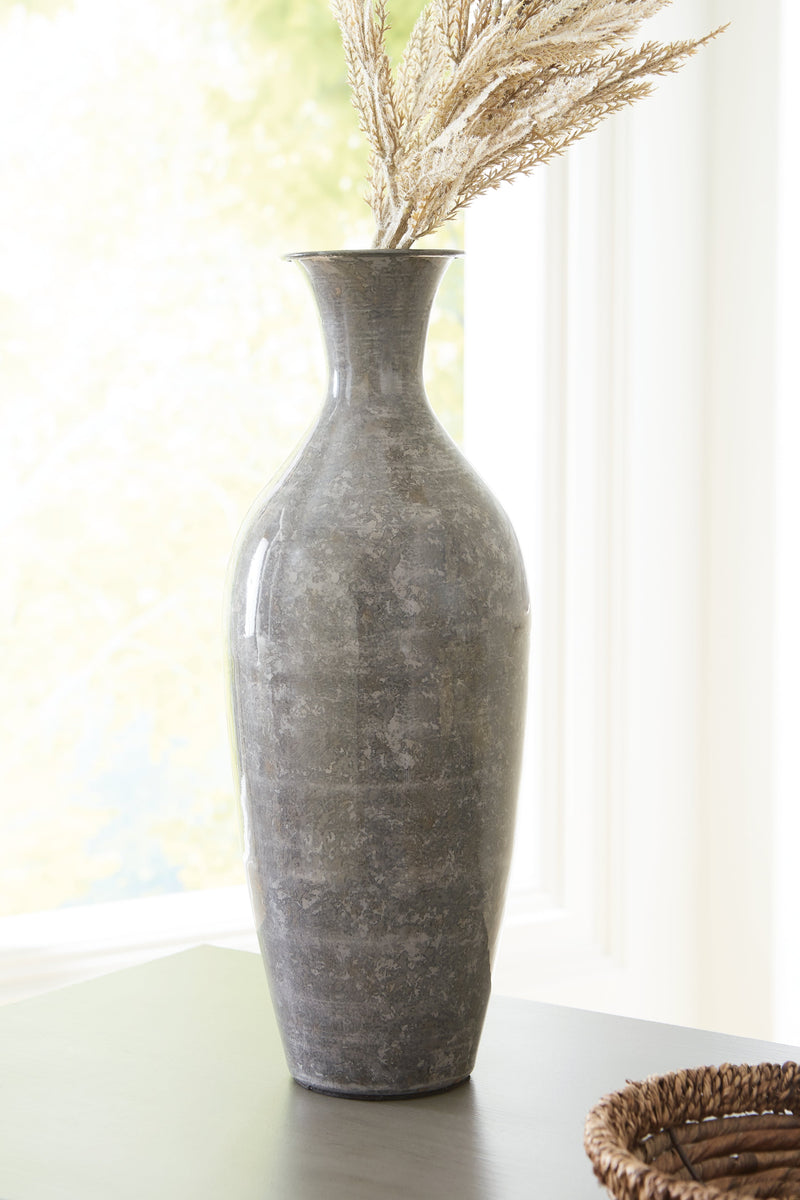 Brockwich Vase - Gate FurnitureVase