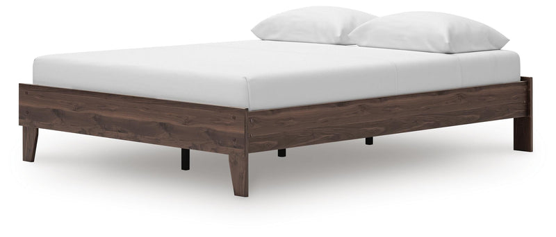 Calverson Queen Platform Bed and Dresser in Mocha - PKG017851