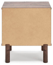 Calverson Queen Platform Bed, Dresser and 2 Nightstands in Mocha - PKG017855