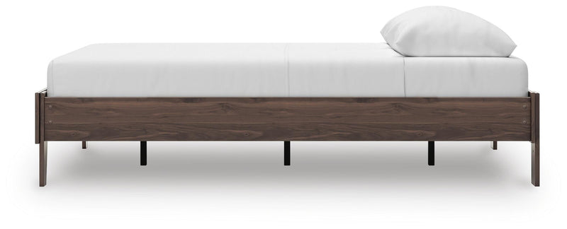 Calverson Queen Platform Bed, Dresser and Chest in Mocha - PKG017852