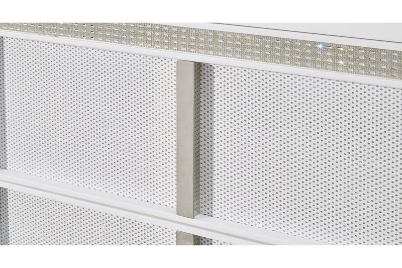 Chalanna White Queen Upholstered Storage Bed - Lara FurnitureQueen Bed