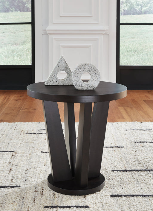 Chasinfield End Table - Gate FurnitureEnd Table