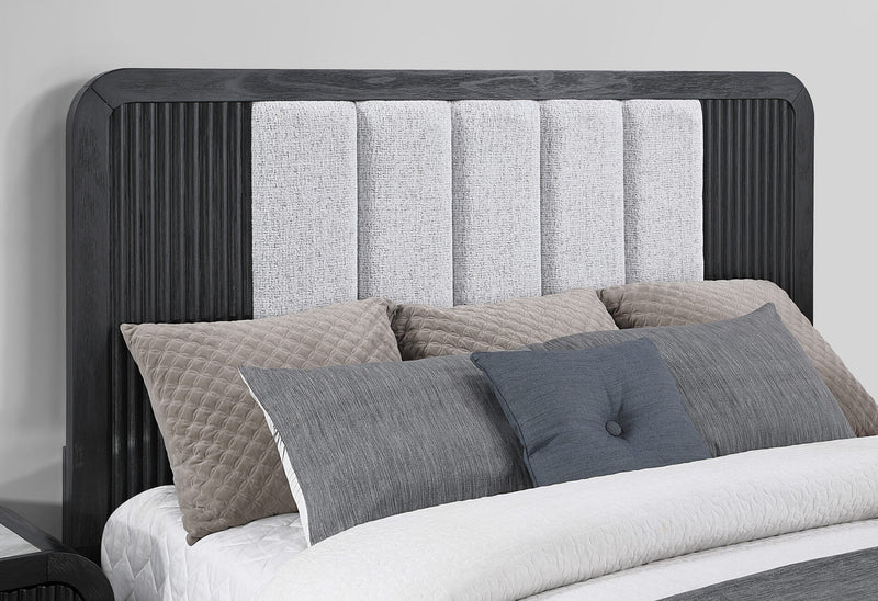 Beckett Wht/Blk King Bed & Nightstand With Cooler - BECKETT-WHT/BLK-KB NS W/CLR
