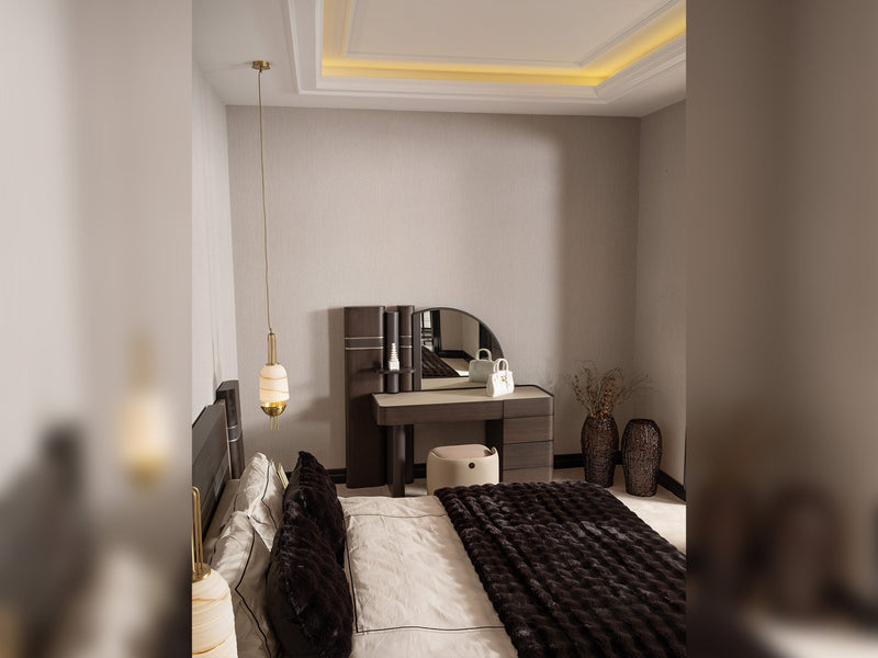 Corte Bedroom (Queen Frame With Headboard & Dresser With Mirror & Ottoman & 2 Nightstand) - 200-GAB-COR-QB-SET