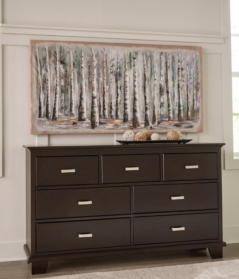 Covetown Queen Panel Bed with Dresser and 2 Nightstands in Dark Brown from Ashley - Lara Furniture