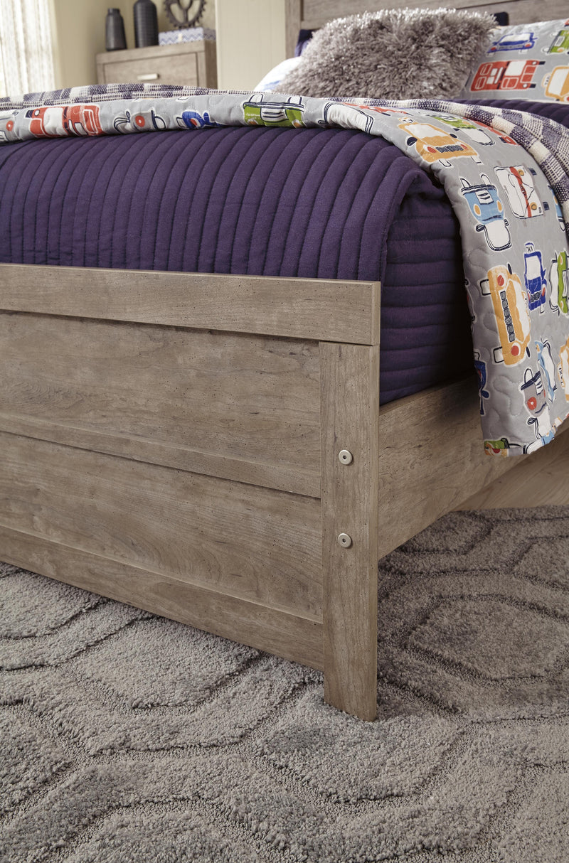 Culverbach Full Panel Bed with 2 Nightstands in Gray - PKG000731