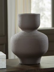 Dalsen Brown Vase - A2000872