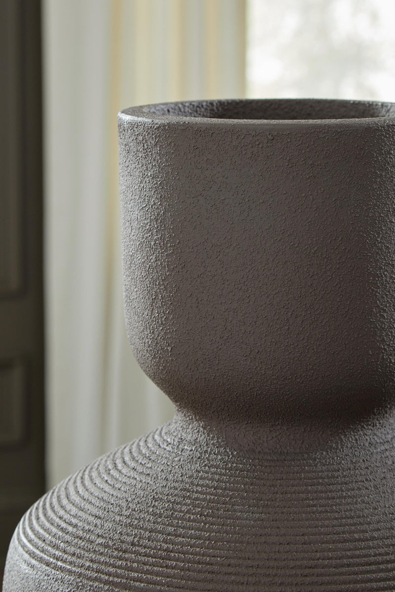 Dalsen Brown Vase - A2000873