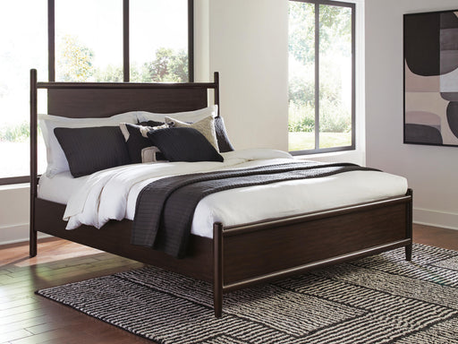 Dantenton Merlot Queen Panel Bed - B611B2