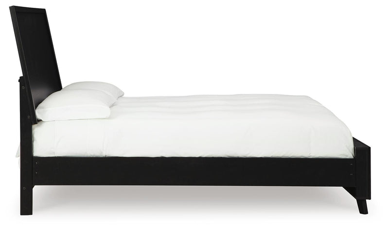 Danziar Queen Panel Bed, Dresser, Mirror and 2 Nightstands in Black - PKG015890
