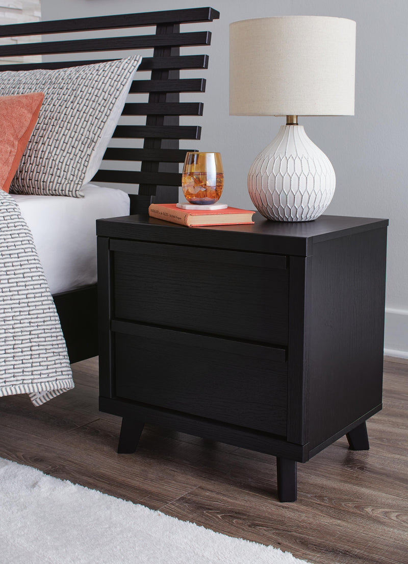 Danziar Queen Panel Platform Bed and 2 Nightstands - B1013B33