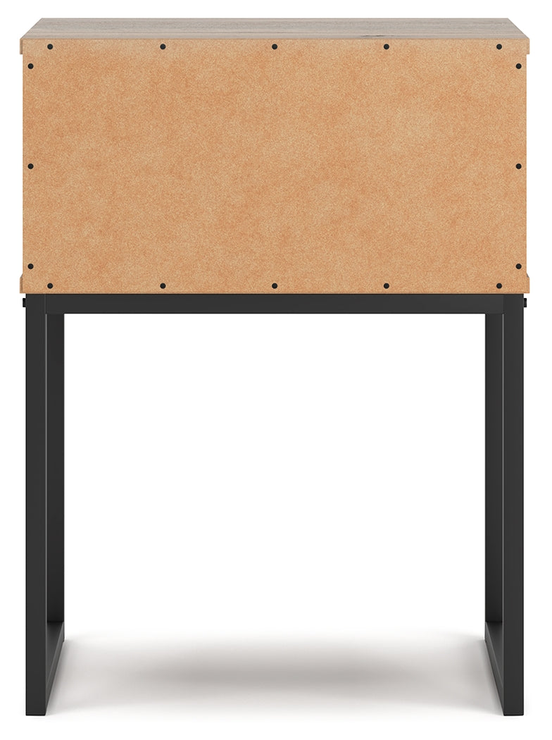 Deanlow Full Panel Headboard with Dresser, Chest and Nightstand in Honey - PKG017183