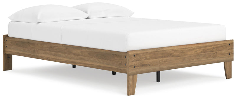Deanlow Full Platform Bed with Dresser and Nightstand in Honey - PKG017195