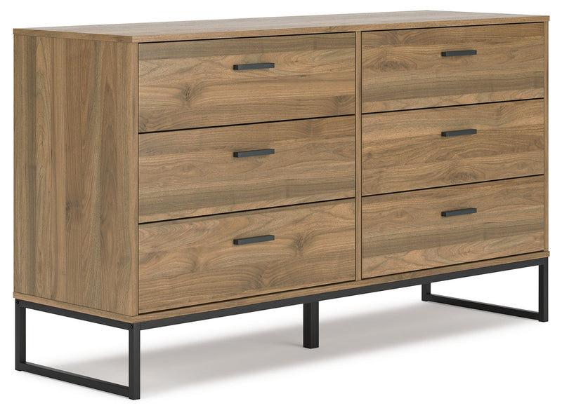 Deanlow Twin Panel Headboard with Dresser and Chest in Honey - PKG017175