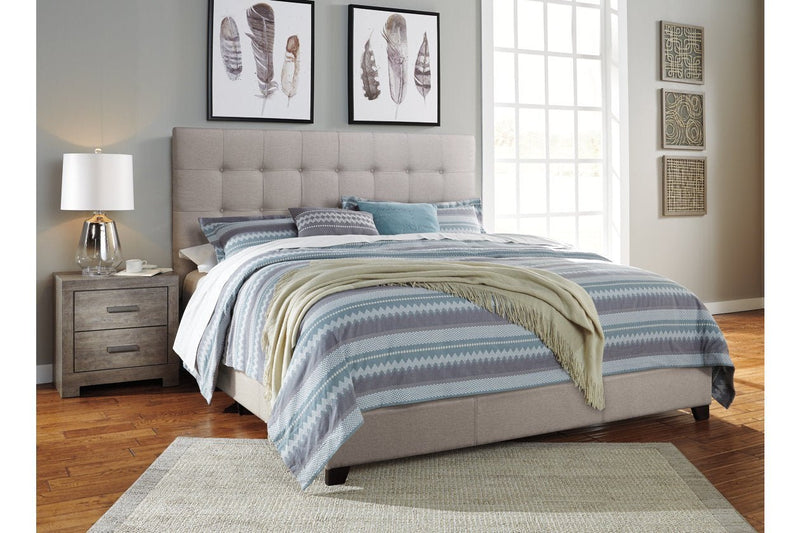 Dolante Beige King Upholstered Bed - Lara FurnitureKing Bed