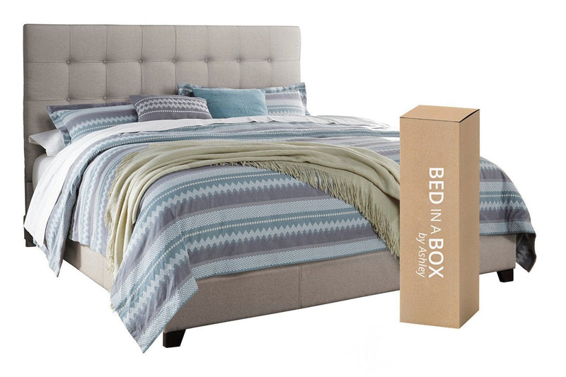 Dolante Beige Queen Upholstered Bed - Lara FurnitureQueen Bed