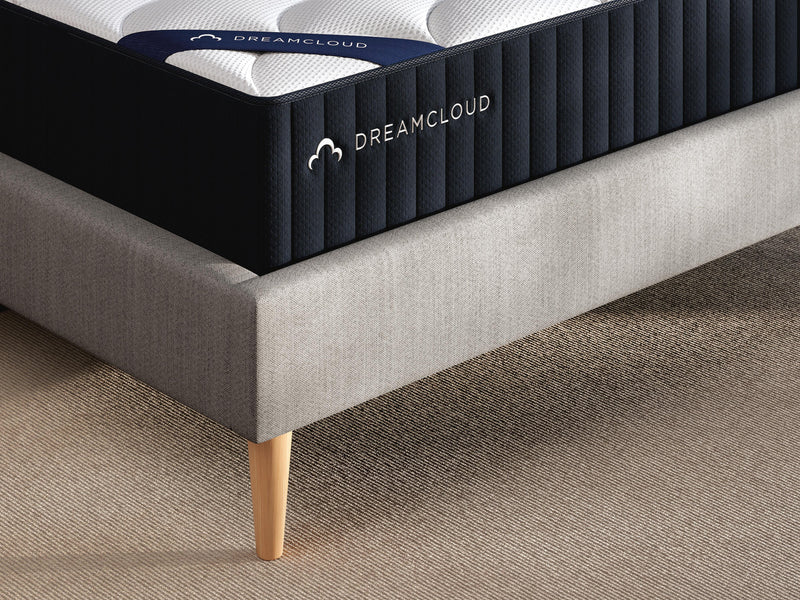 DreamCloud Classic Hybrid White Queen Mattress - M13531